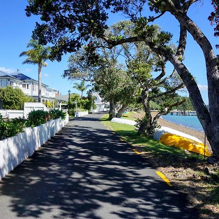 Last On The Strand, Russell - The Boathouse Esterno foto