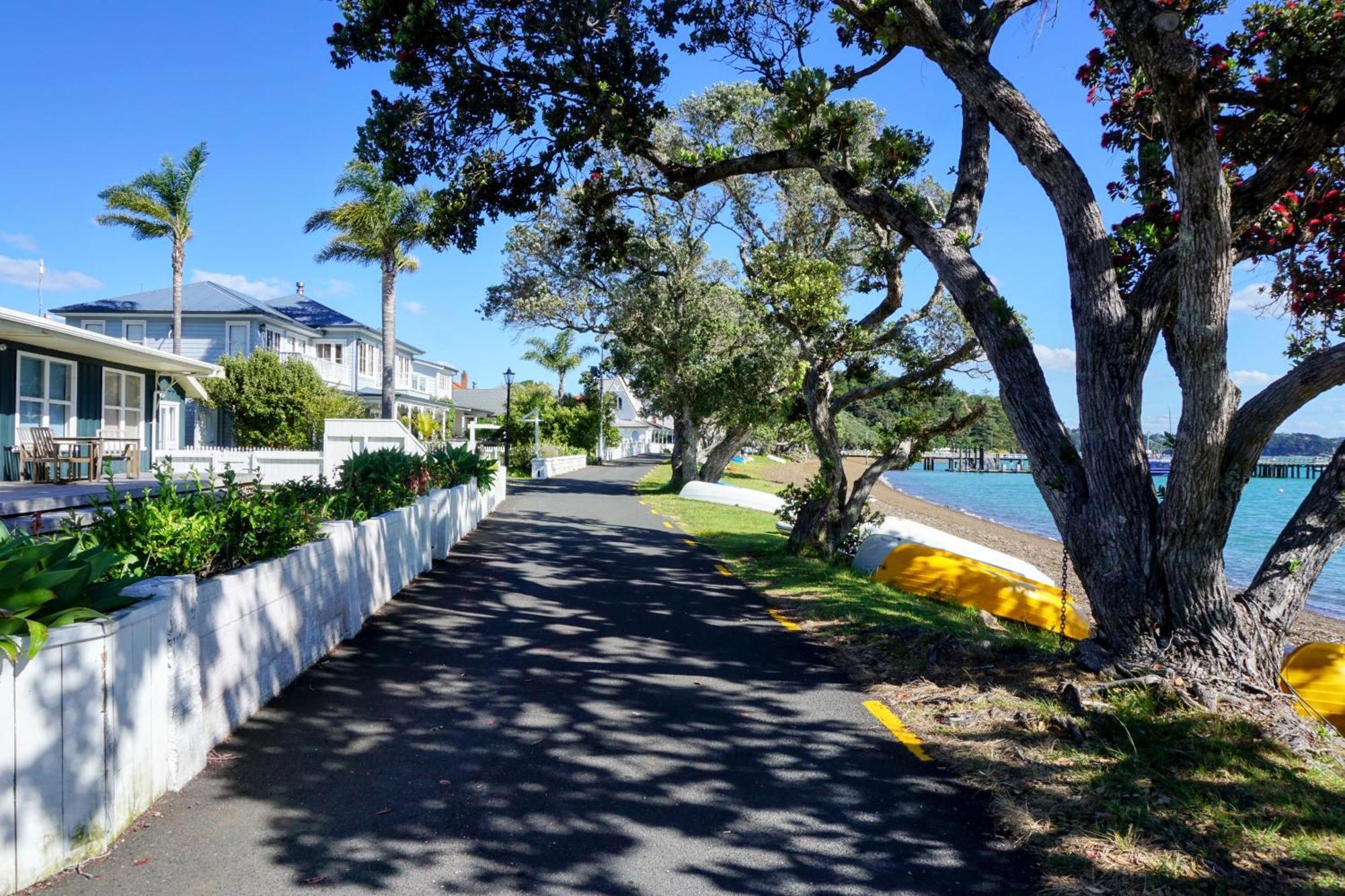 Last On The Strand, Russell - The Boathouse Esterno foto
